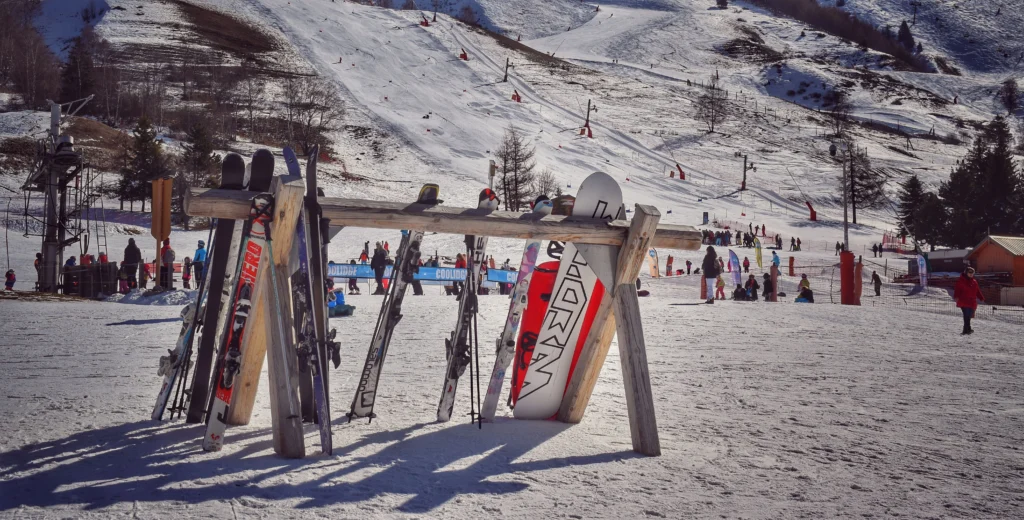 Ski in sneeuw